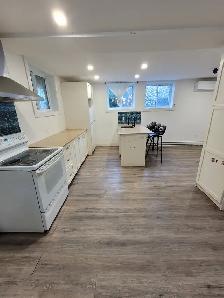 Spacious 4 1/2 renovated unit in Vaudreuil-Dorion with parking - Photo 3