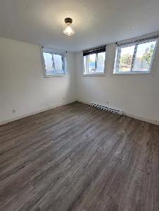 Spacious 4 1/2 renovated unit in Vaudreuil-Dorion with parking - Photo 6