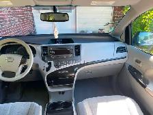 2014 Toyota Sienna LE - 8 Seater - Photo 5