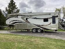 HIGH END RV WITH AN EVERYDAY PRICE - Photo 2