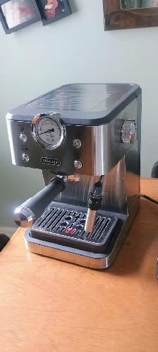 Espresso machine DeLonghi classic $100