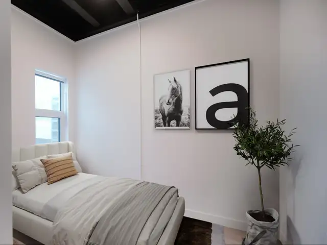LUXURY 1 Bedroom Apartment - Located in The Heart of Downtown!