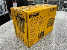 Dewalt DCR010 Jobsite Radio - Photo 2