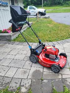 Toro 22' (21465) Recycler® w/ Personal Pace® Gas Lawn Mower - Photo 3