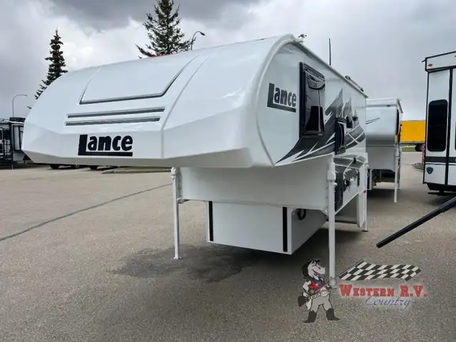2026 Lance Lance Truck Campers 865