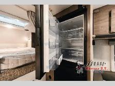 2026 Lance Lance Truck Campers 850 - Photo 10