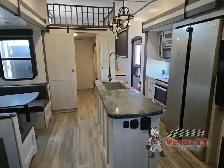 2023 Keystone RV Sprinter Limited 3570LFT - Photo 7
