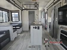 2023 Keystone RV Sprinter Limited 3570LFT - Photo 8