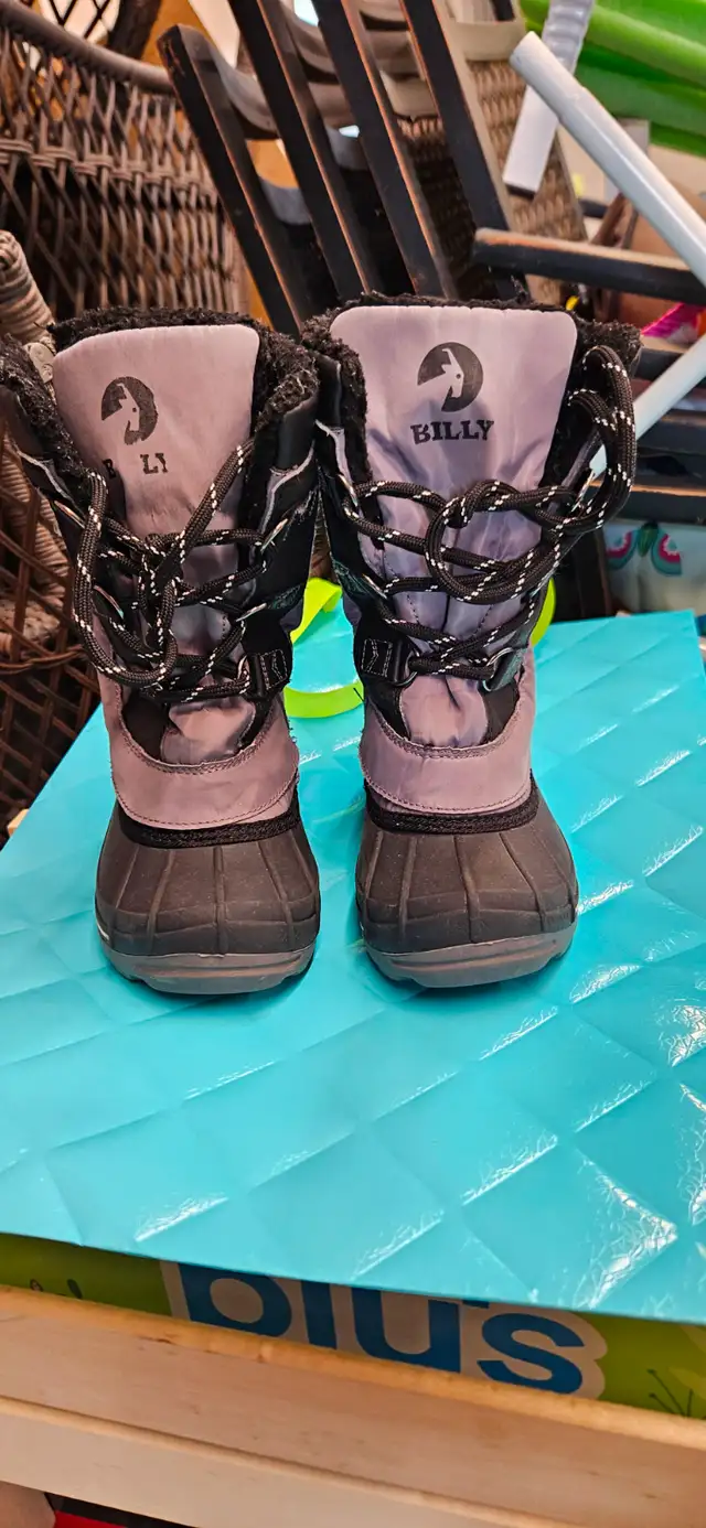 Kids Billy Boots Size 9