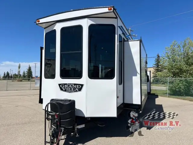 2022 Forest River RV Salem Grand Villa 42FLDL