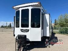 2022 Forest River RV Salem Grand Villa 42FLDL