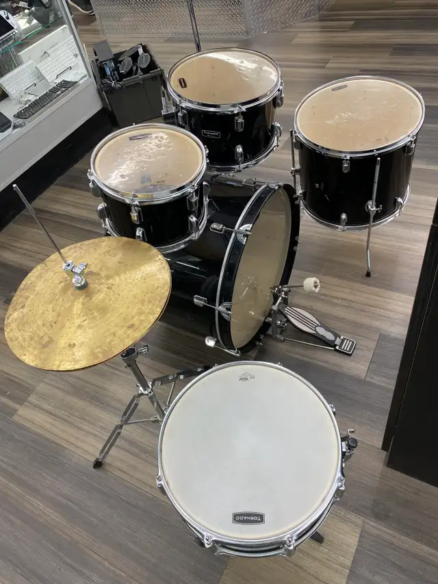 Tornado By Mapex 5 Piece Drum Kit