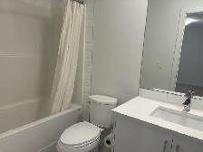 Modern Private Room & Bathroom in Tuxedo Park | All Utilities - Photo 3