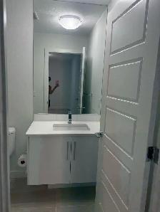Modern Private Room & Bathroom in Tuxedo Park | All Utilities - Photo 4