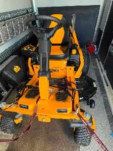 Cub Cadet Mower - Photo 2
