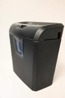 Paper Shredder Staples 8 sheet Cross cut Credit card Shredder - Photo 5