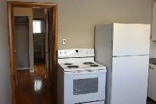 Main Floor House for Rent - Photo 6