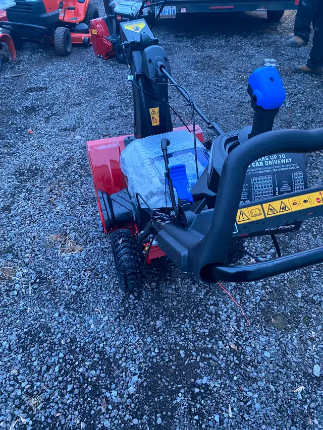 Toro 24' SnowMaster® 60V (39915) Snow Blower