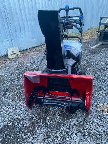 Toro 24' SnowMaster® 60V (39915) Snow Blower - Photo 4