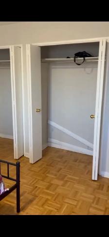 Shared Master bedroom for girls in Thorncliffe Park - Photo 7