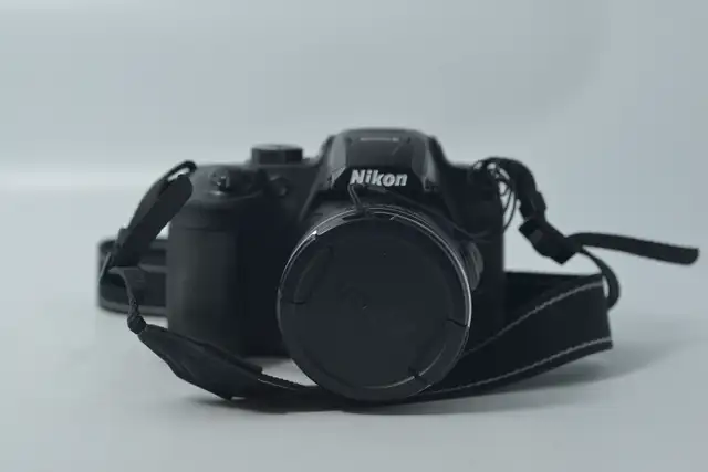 Nikon COOLPIX B700 Camera   Charger ID C-1135