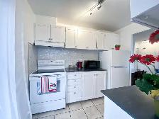 Large Furnished 2-BR With View - Grand Meublé 2 Chambres   Vue - Photo 6