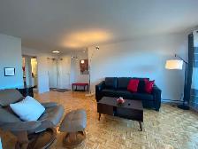 Large Furnished 2-BR With View - Grand Meublé 2 Chambres   Vue - Photo 18