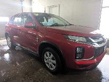 2022 Mitsubishi RVR ES AWD  GREAT ON GAS! - Photo 3