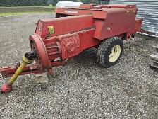 SQUARE BALER FOR SALE - Photo 4
