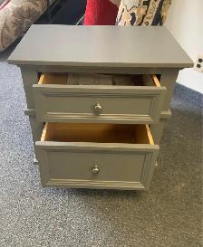 2 drawer nightstand - Photo 3