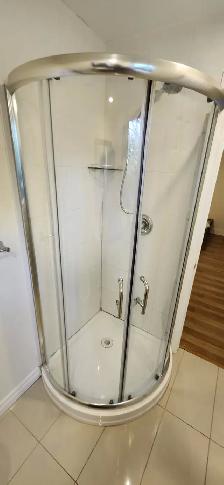 3-bedroom, 2-Bathrooms House For Rent in Richmond Hill Oakridges - Photo 6