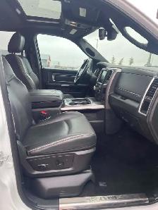 2018 Ram 1500 Longhorn Limited 5.7L HEMI Crew Cab – Fully Loaded - Photo 9