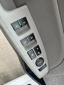 2017 HYUNDAI ELANTRA LIMITED - LEATHER SEATS - NAVI - SUNROOF - Photo 16