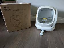 Like New UBPet Self Cleaning Cat Litter Box For Sale - Photo 2