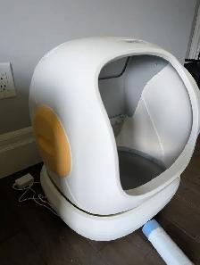 Like New UBPet Self Cleaning Cat Litter Box For Sale - Photo 4