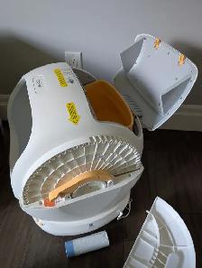 Like New UBPet Self Cleaning Cat Litter Box For Sale - Photo 5