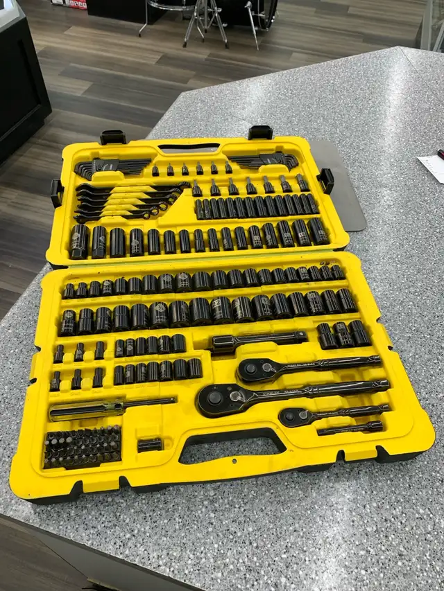 Stanley Black Chrome Socket Set