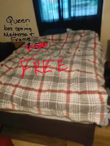 FREE Table and chairs, text 639-382-9960 - Photo 2