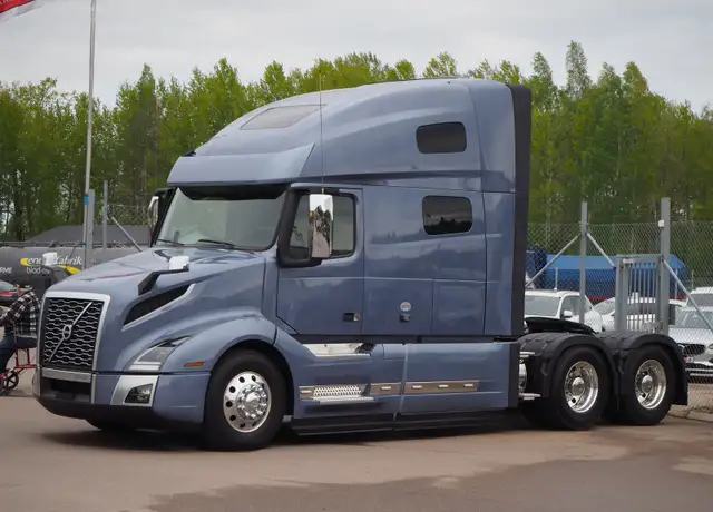 LOOKING FOR AZ DRIVER CROSS BORDER