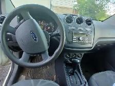 2010 Ford Transit Connect - Photo 9