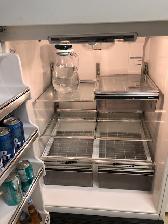 Fridge with Icemaker - Photo 3