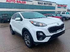 2020 Kia Sportage LX AWD 2.4L – 99,585 KM