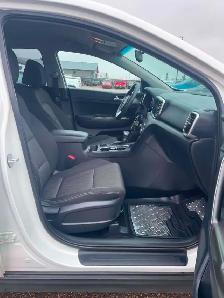 2020 Kia Sportage LX AWD 2.4L – 99,585 KM - Photo 9