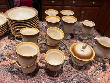 Mikasa Dish Set - Photo 3