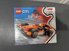 Lego City 60442 Formula 1 F1 Driver w/McLaren Race Car 86PCS