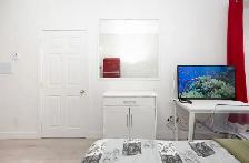 Furnished Studio - DOWNTOWN - Photo 4
