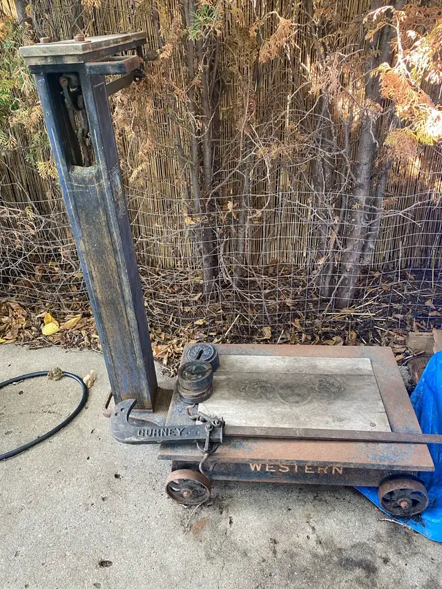 T Eaton Western Weigh Scale