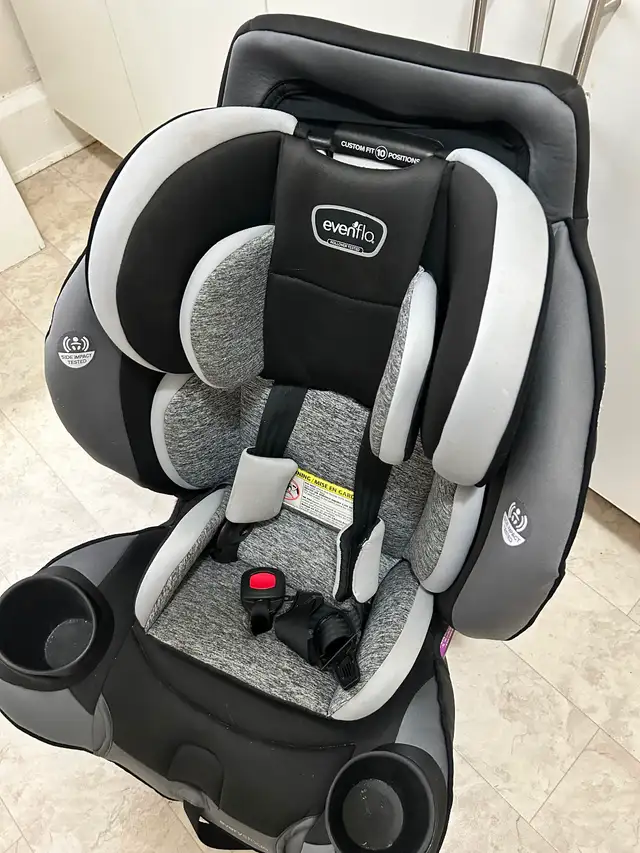 Even flow Baby seat — size adjustable. Used for one week only.
