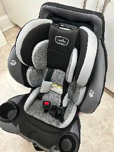 Even flow Baby seat — size adjustable. Used for one week only.
