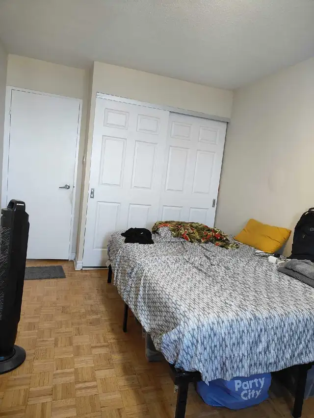 Single room for rent - Donmills and Sheppard